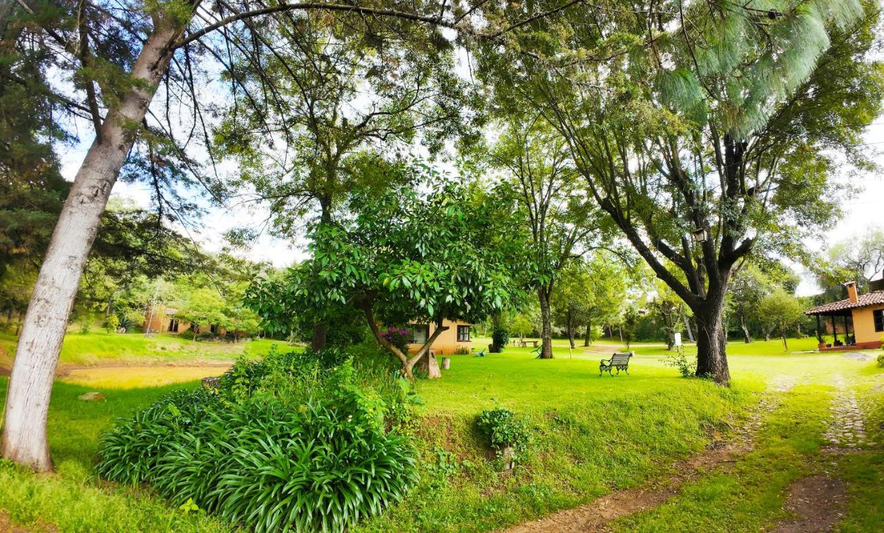 Villa Patzcuaro Garden Hotel Exterior foto