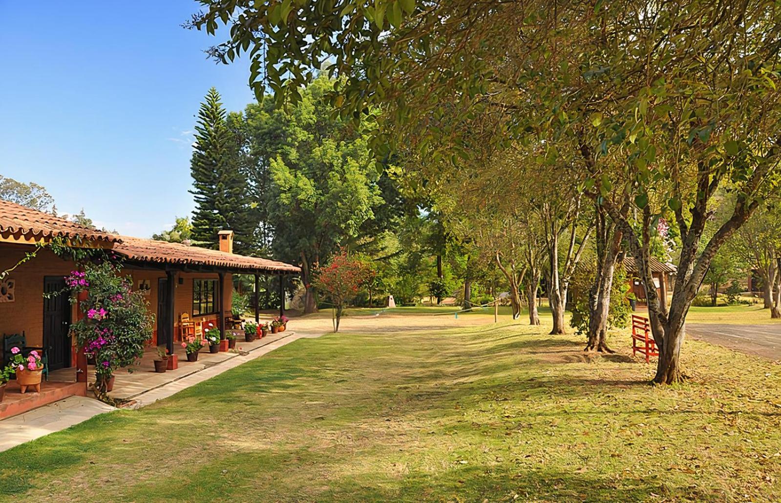 Villa Patzcuaro Garden Hotel Exterior foto