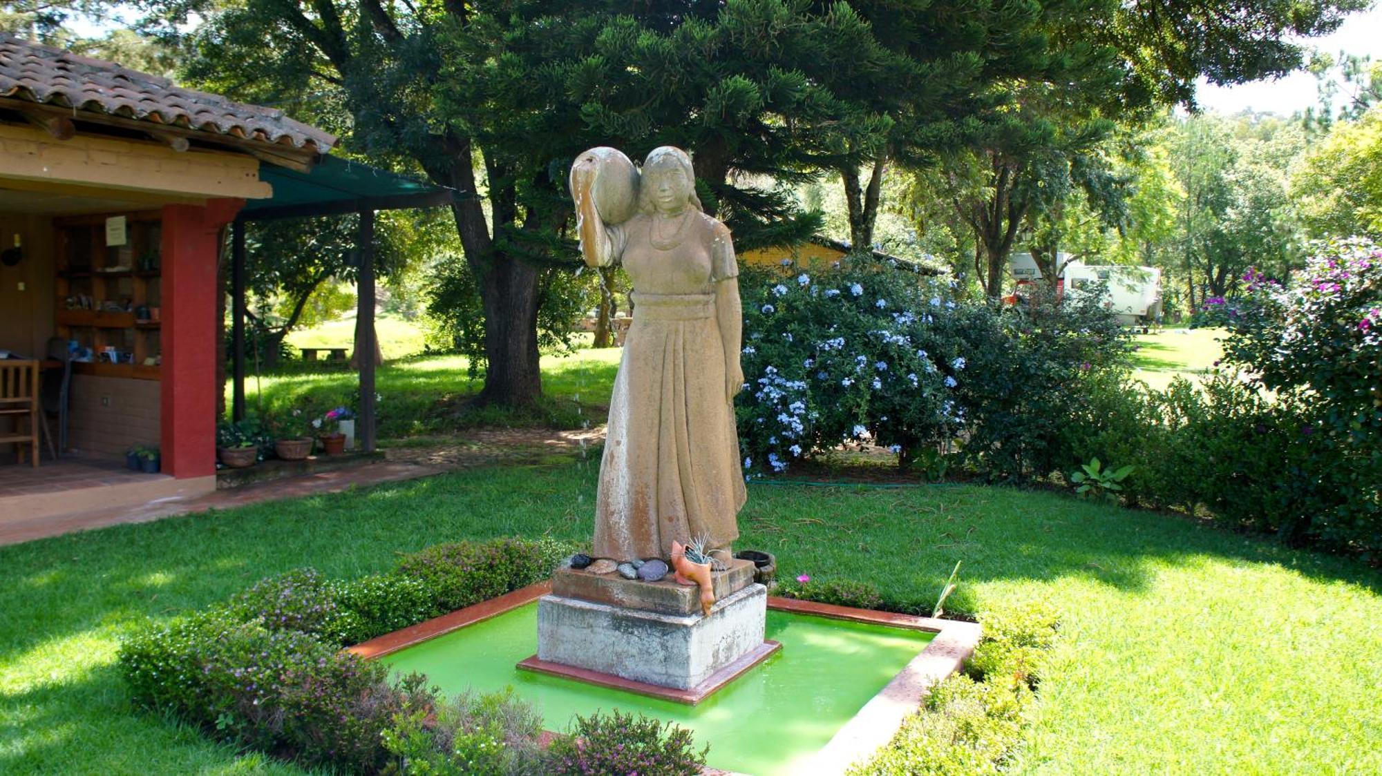 Villa Patzcuaro Garden Hotel Exterior foto